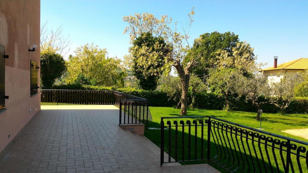 Chalet Delle Rose Saludecio Exterior photo